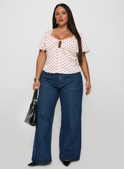 Adrienna Flutter Blouse White / Red Curve